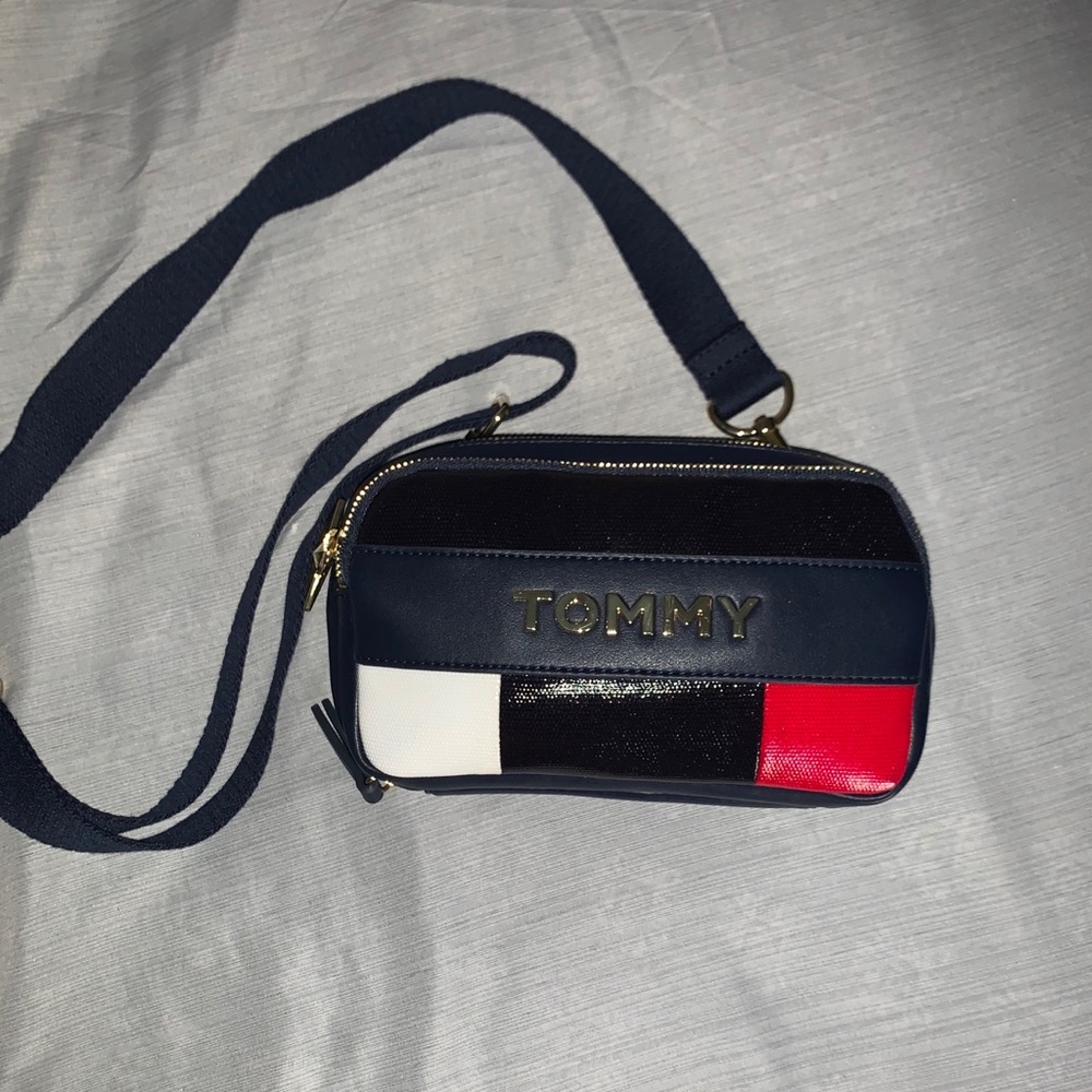Tommy Hilfiger purse